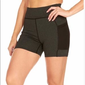 🔴 Rag 4” shorts with pockets. size medium